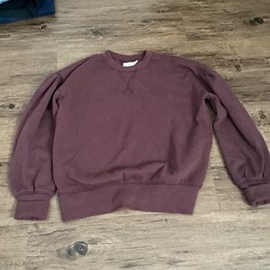 Universal thread crew neck